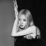 ROSÉ roses_are_rosie